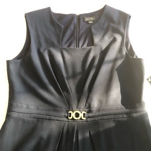 NWT - Tahari Arthur S Levine Dress - Size 16